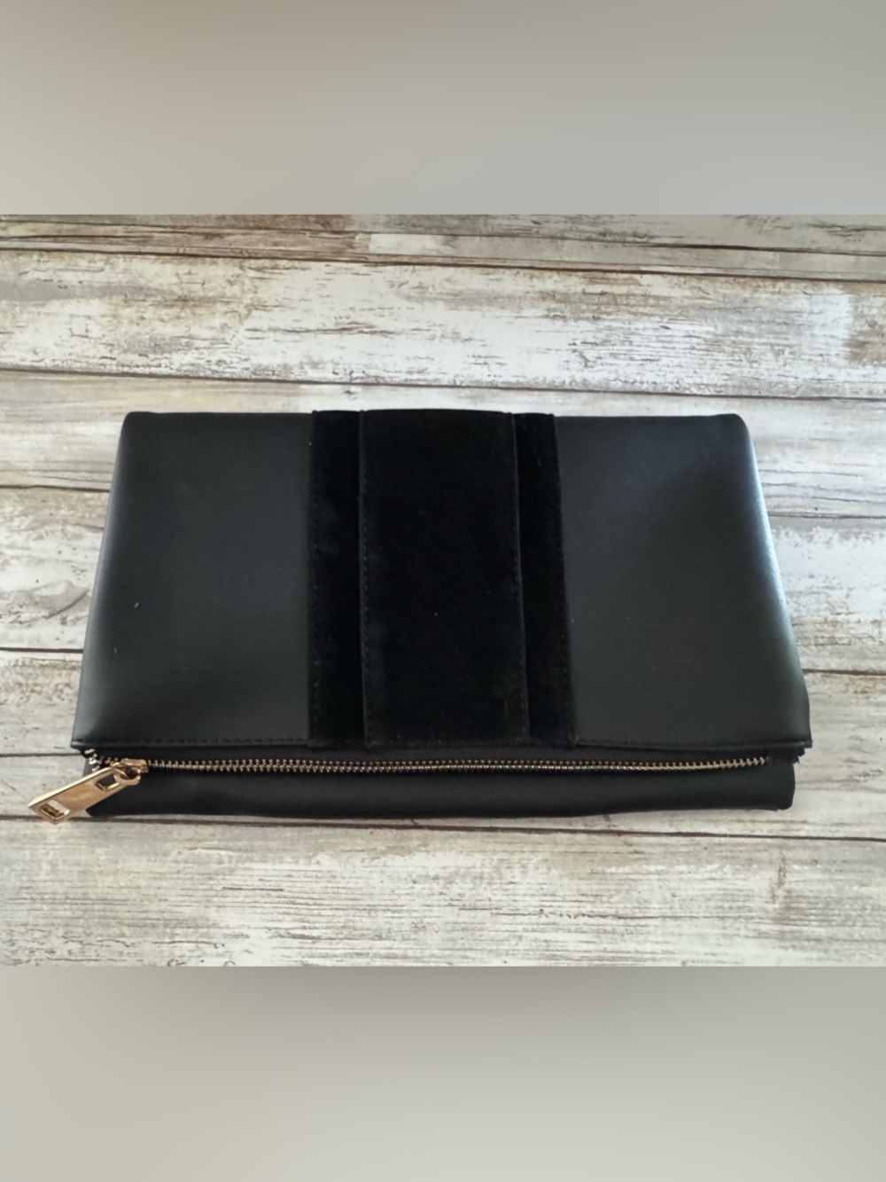Summer & Rose Black Women’s Men's Leather and Suede Zip Clutch